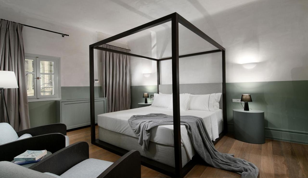 Athinaidos Quarters By K&k * Athens